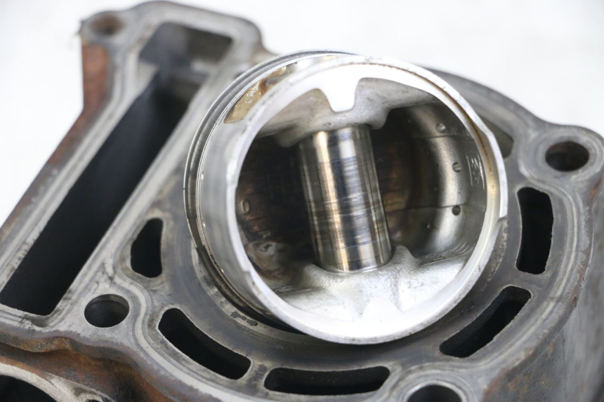 photo de CYLINDRE PISTON YAMAHA YP MAJESTY 125 (2002 - 2006) - Ricambio usato controllato