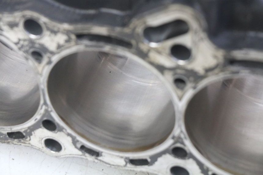 photo de CILINDRO PISTONE YAMAHA YZF R1 1000 (2007 - 2008) - Focus sulla struttura