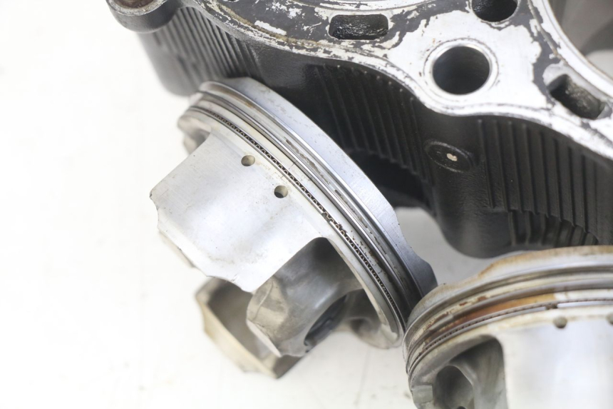 photo de CILINDRO PISTONE YAMAHA YZF R1 1000 (2007 - 2008) - Zoom sullo stato d'uso