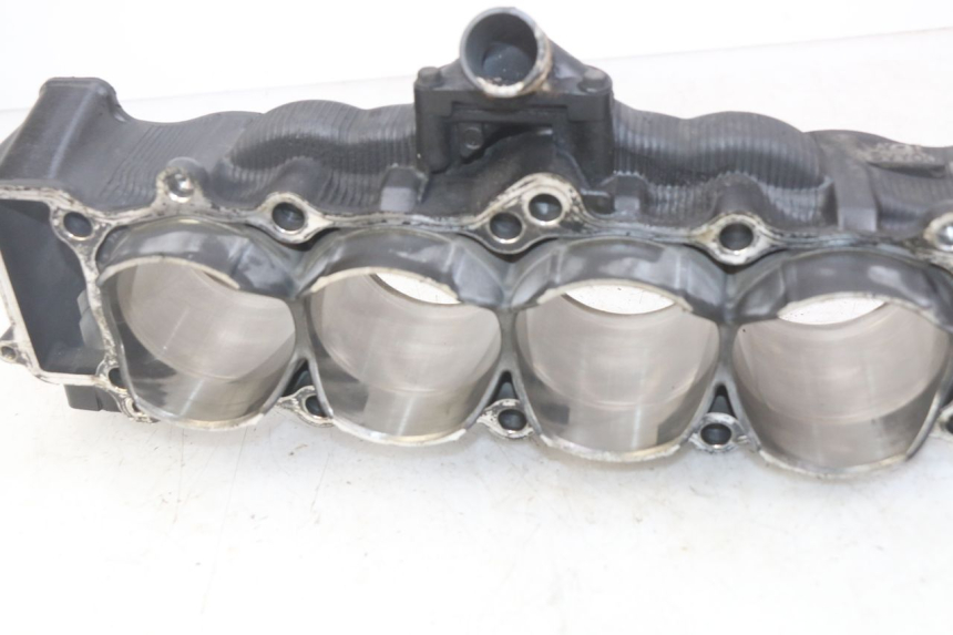 photo de CILINDRO PISTONE YAMAHA YZF R1 1000 (2007 - 2008) - Dettagli dei punti di fissaggio