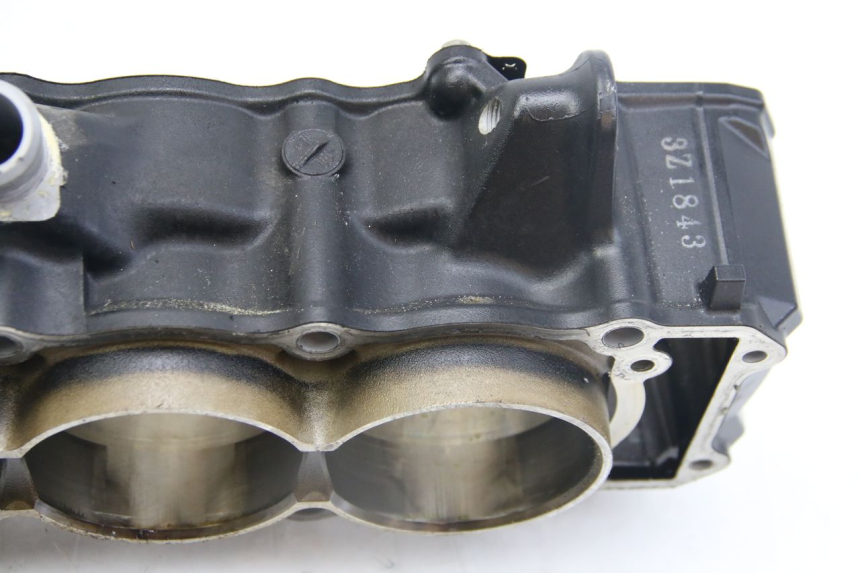 photo de CILINDRO PISTONE KAWASAKI Z ABS 1000 (2014 - 2020) - Stato della superficie e materiale