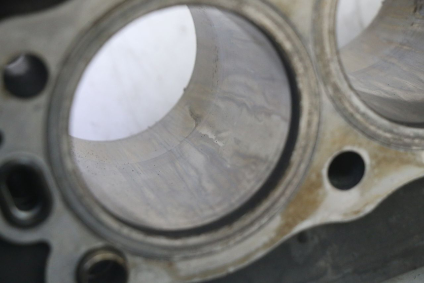 photo de CILINDRO PISTONE KAWASAKI ZR 7 750 (1999 - 2004) - Altra vista dell'articolo