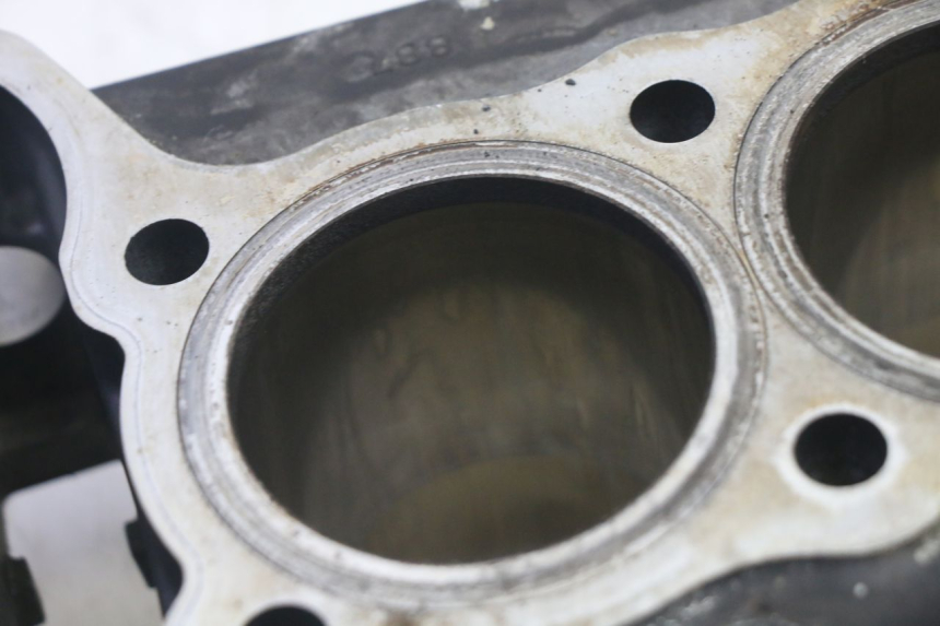 photo de CILINDRO PISTONE KAWASAKI ZR 7 750 (1999 - 2004) - Primo piano ad alta risoluzione