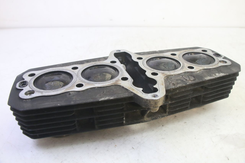 photo de CILINDRO PISTONE KAWASAKI ZR 7 750 (1999 - 2004) - Primo piano tecnico