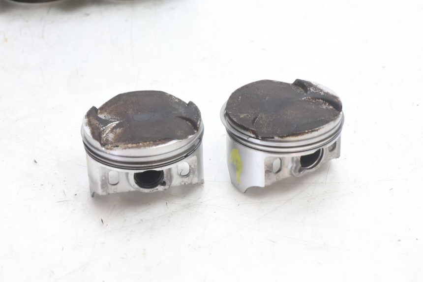 photo de CILINDRO PISTONE KAWASAKI ZZR 600 (1995 - 2004) - Angolazione alternativa