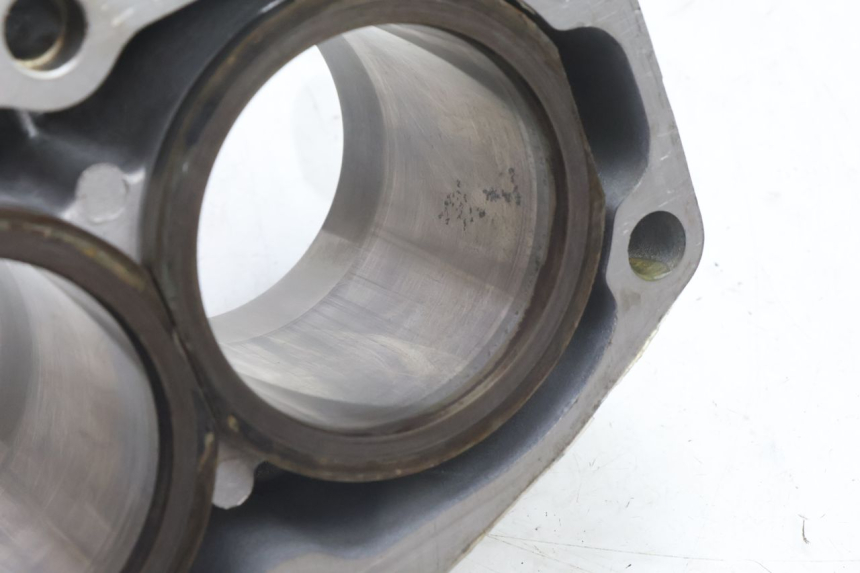 photo de CILINDRO PISTONE KAWASAKI ZZR 600 (1995 - 2004) - Altra angolazione