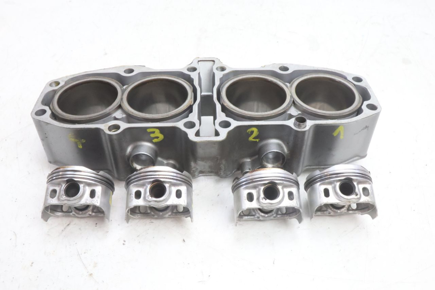photo de CILINDRO PISTONE KAWASAKI ZZR 600 (1995 - 2004) - Altra angolazione
