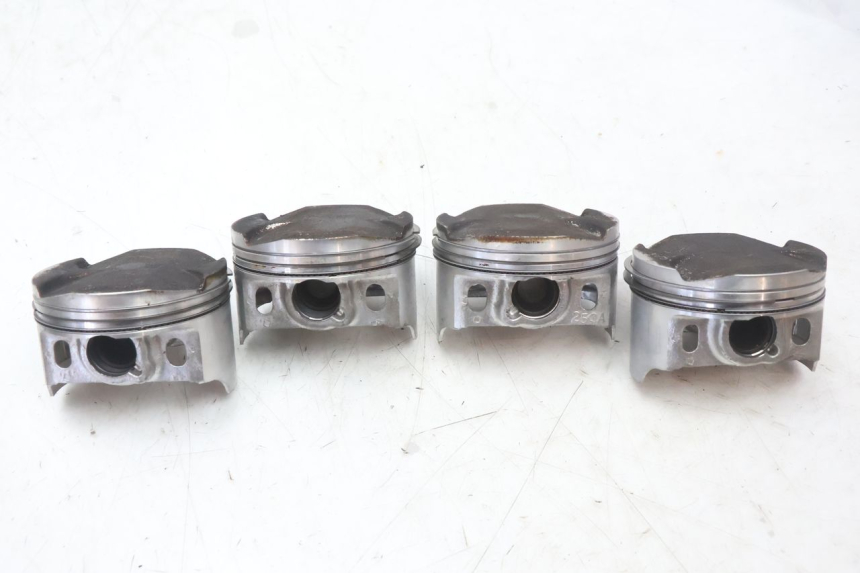 photo de CILINDRO PISTONE KAWASAKI ZZR 600 (1995 - 2004) - Stato della superficie e materiale