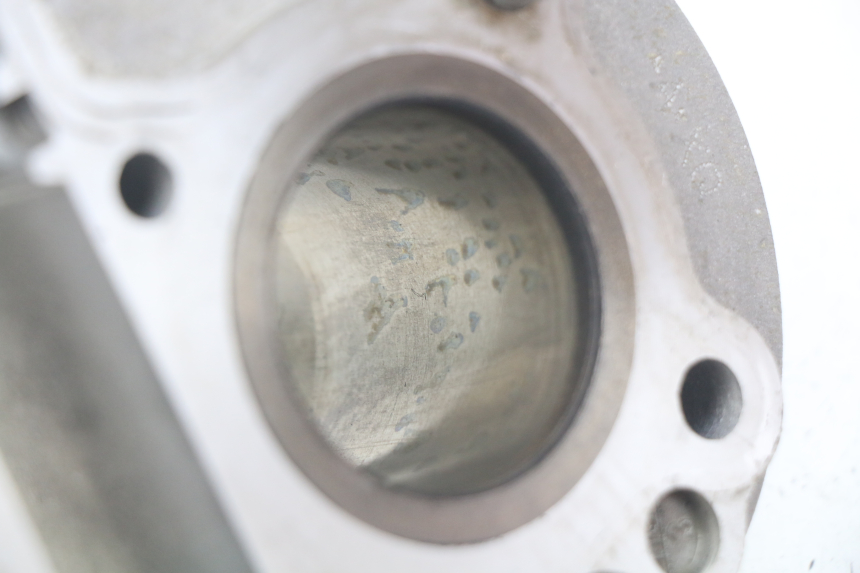 photo de CILINDRO TNT MOTOR ROMA 10' 4T 50 (2007 - 2018) - Dettagli dei punti di fissaggio