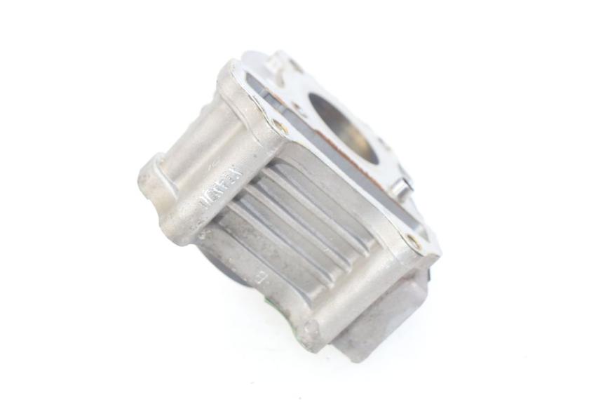 photo de CILINDRO PEUGEOT STREETZONE 4T 50 (2018 - 2023) - Dettagli dei punti di fissaggio