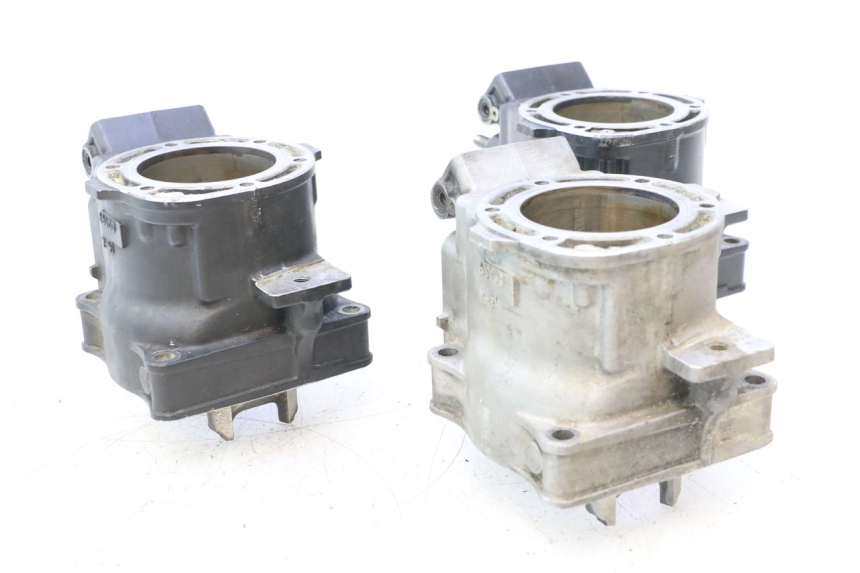 photo de CILINDRO YAMAHA WAVE RUNNER GP R 1200 (2000 - 2003) - Vista principale