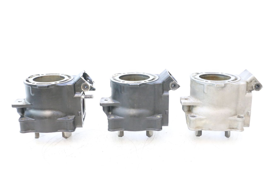 photo de CILINDRO YAMAHA WAVE RUNNER GP R 1200 (2000 - 2003) - Ricambio usato controllato