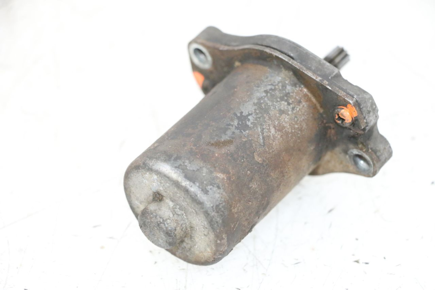 photo de AVVIATORE MBK BOOSTER SPIRIT NAKED 50 (2004 - 2017) - Primo piano tecnico