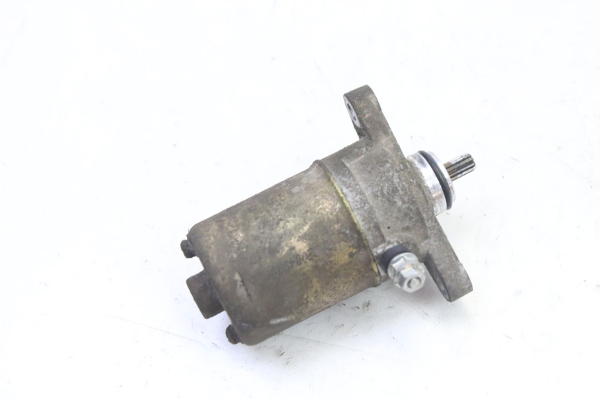 photo de MOTORINO DI AVVIAMENTO VENESI FLY RETRO 4T 50 (2020 - 2025) - Altra angolazione