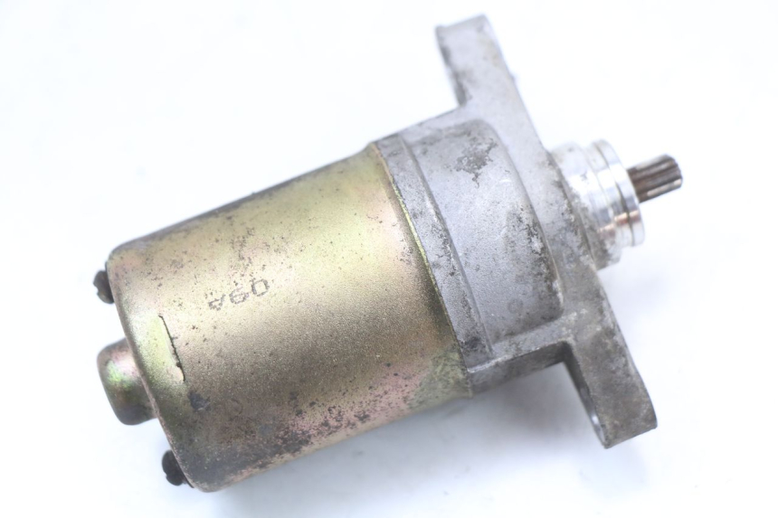 photo de AVVIATORE PEUGEOT KISBEE 4T 50 (2018 - 2022) - Altra angolazione