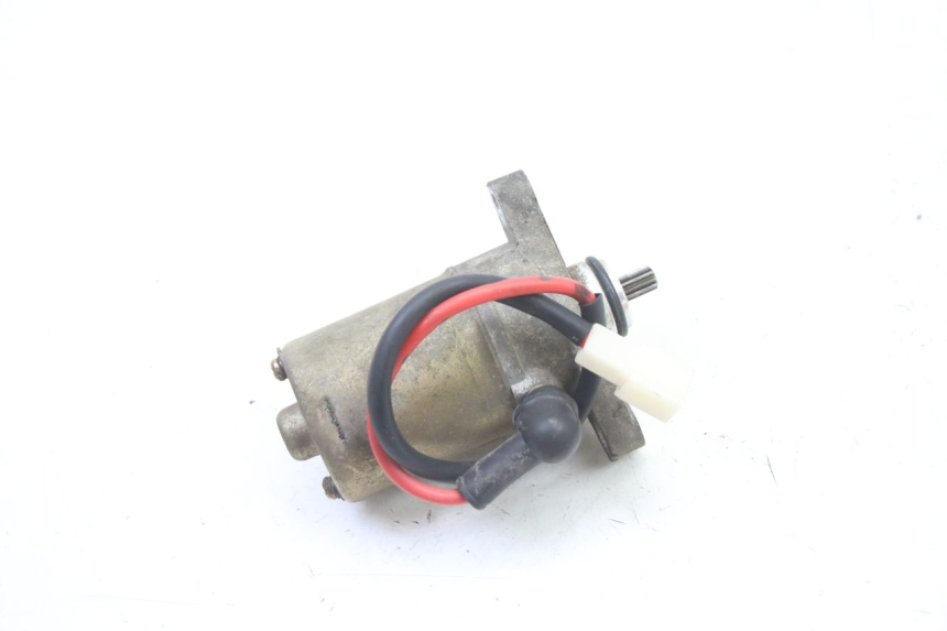 photo de AVVIATORE PEUGEOT KISBEE 4T 50 (2018 - 2022) - Altra angolazione