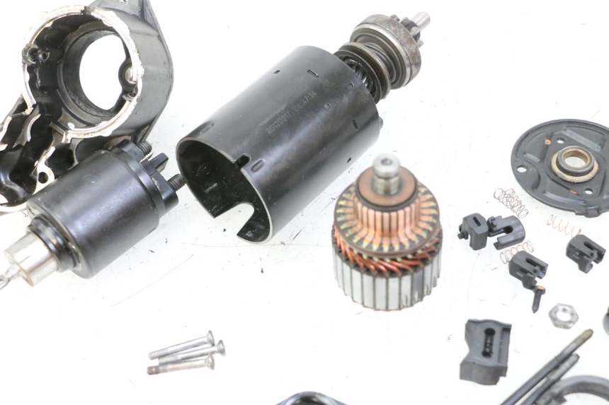 photo de AVVIAMENTO MOTO GUZZI NORGE 8V GT 1200 (2011 - 2016) - Altra angolazione