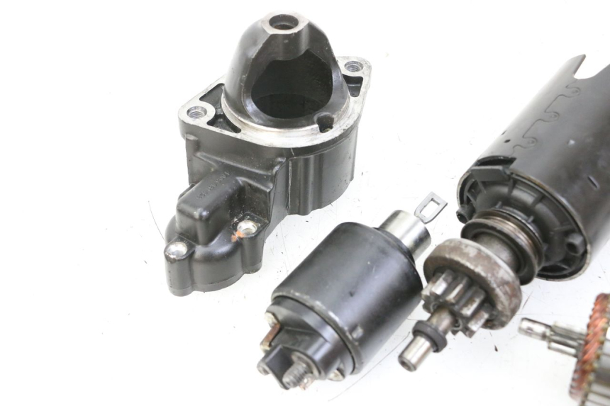 photo de AVVIAMENTO MOTO GUZZI NORGE 8V GT 1200 (2011 - 2016) - Dettagli dei punti di fissaggio