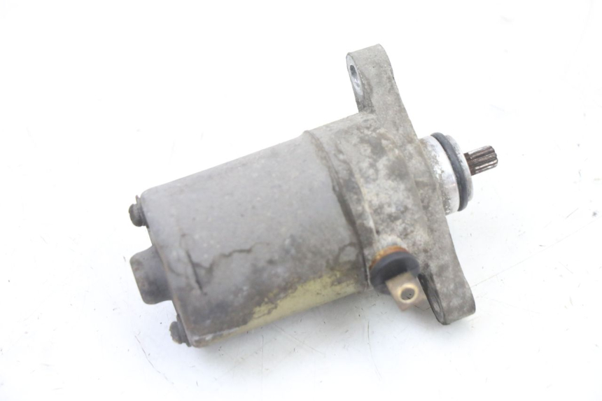 photo de AVVIATORE PEUGEOT KISBEE 4T 50 (2018 - 2022) - Altra angolazione