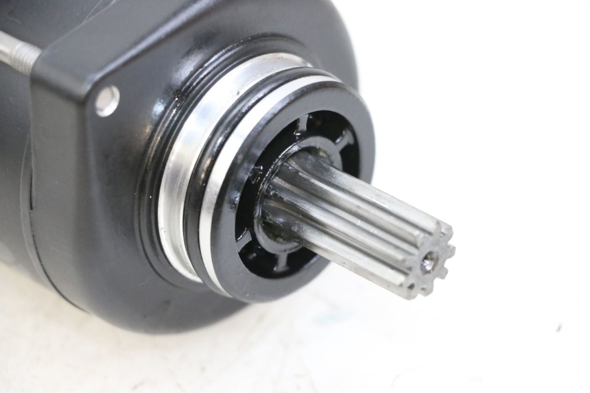 photo de AVVIAMENTO ROYAL ENFIELD CONTINENTAL GT 650 (2019 - 2024) - Altra angolazione