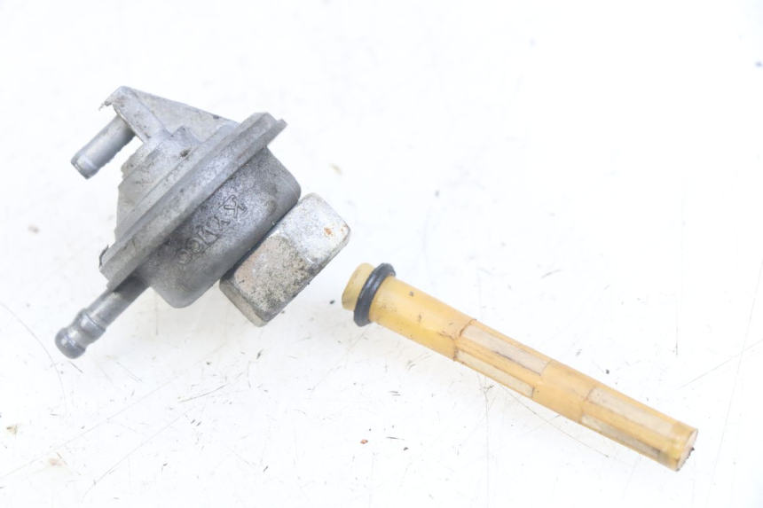 photo de DEPRESSIONE SERBATOIO KYMCO AGILITY 4T 50 (2005 - 2018) - Zoom sullo stato d'uso