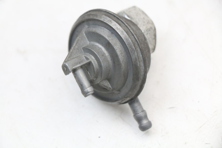 photo de DEPRESSIONE SERBATOIO KYMCO AGILITY 4T 50 (2005 - 2018) - Zoom sullo stato d'uso