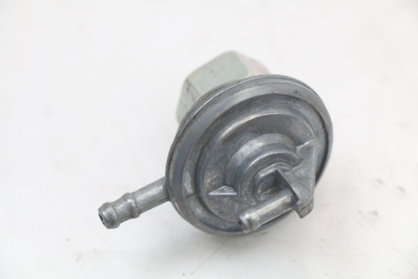 photo de DEPRESSIONE SERBATOIO KYMCO AGILITY 4T 50 (2018 - 2022) - Zoom sullo stato d'uso