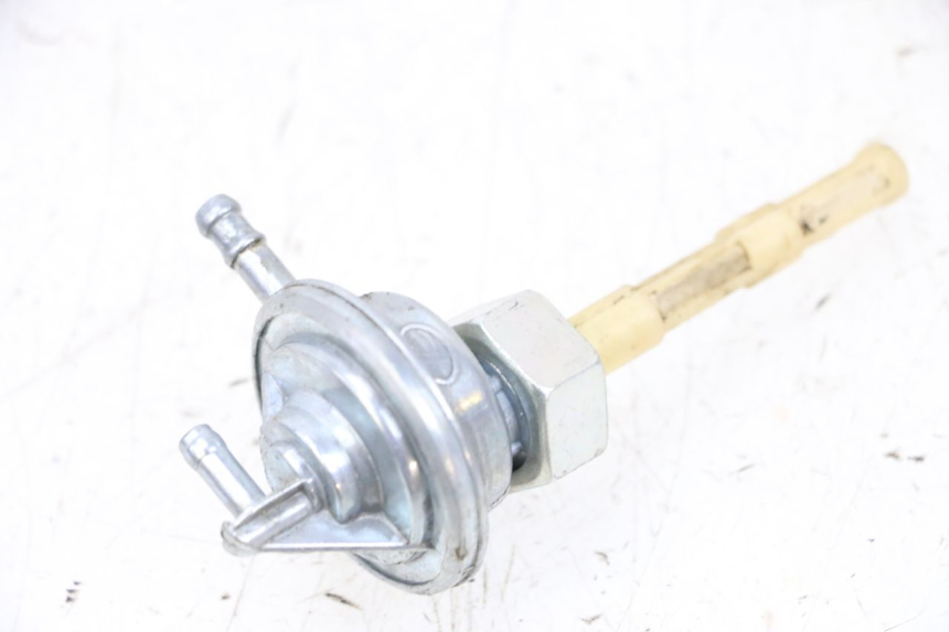 photo de DEPRESSIONE SERBATOIO KYMCO AGILITY 4T 50 (2018 - 2022) - Zoom sullo stato d'uso