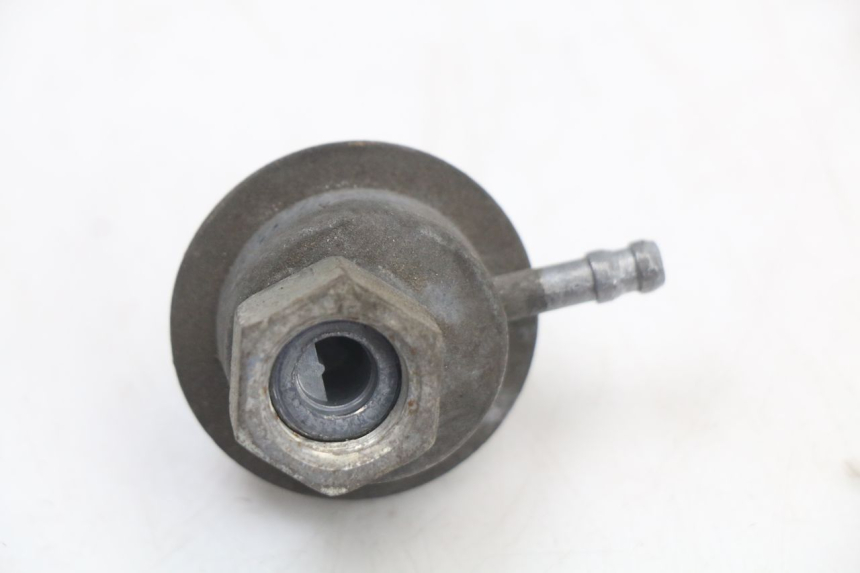 photo de RUBINETTO SERBATOIO KYMCO AGILITY CARRY 50 (2011 - 2020) - Primo piano tecnico