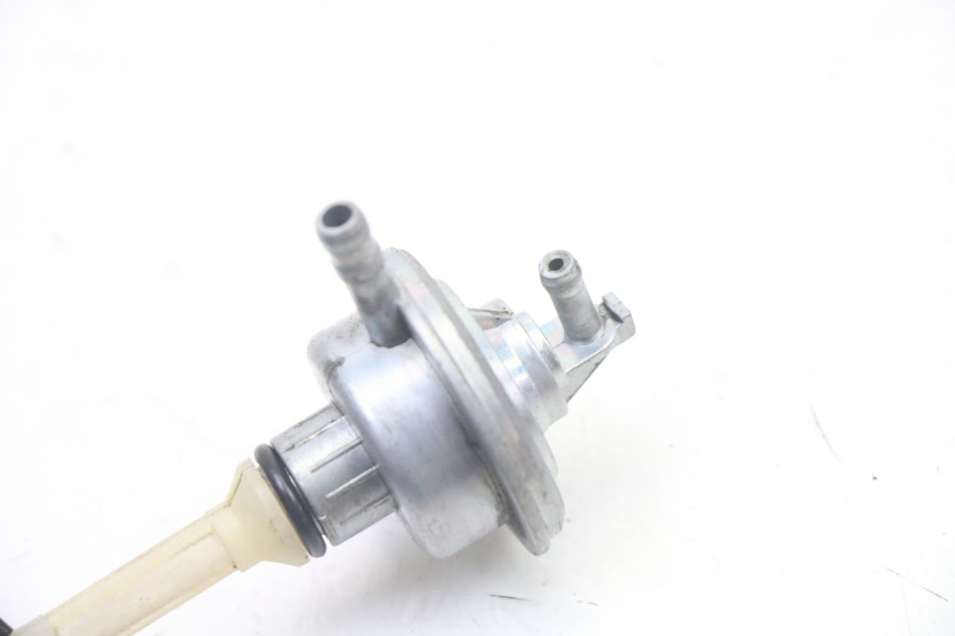 photo de Depressore del serbato  in Italian.  MBK BOOSTER SPIRIT NAKED 50 (2004 - 2017) - Dettaglio del componente