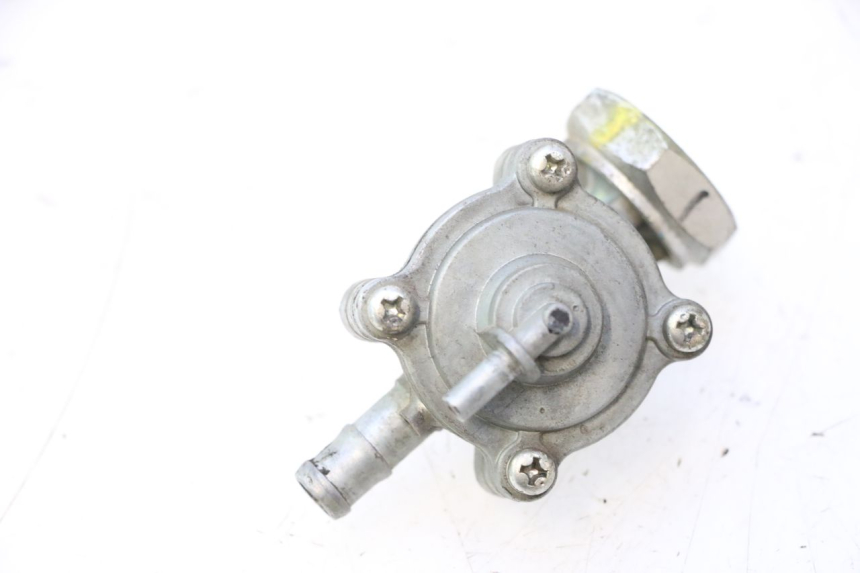 photo de RUBINETTO SERBATOIO HONDA CB F HORNET 600 (2005 - 2006) - Altra angolazione
