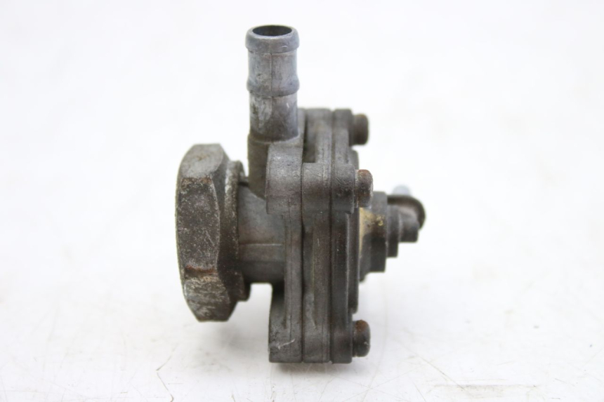 photo de DEPRESSIONE SERBATOIO HONDA CBF 500 (2004 - 2007) - Dettagli dei punti di fissaggio