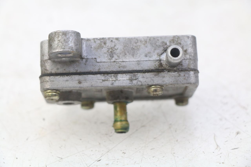 photo de DEPRESSIONE SERBATOIO PIAGGIO HEXAGON 2T 125 (1994 - 1998) - Zoom sullo stato d'uso