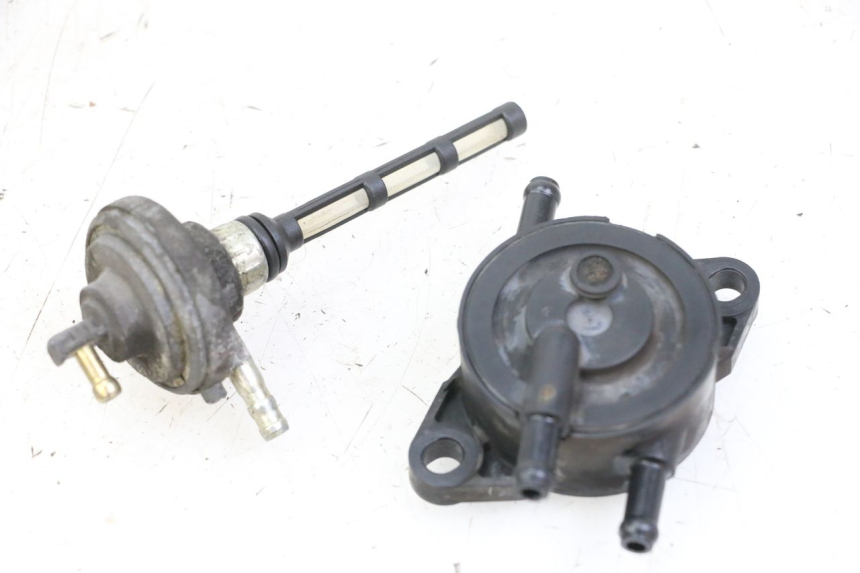 photo de RUBINETTO SERBATOIO PIAGGIO VESPA GRANTURISMO 200 (2004 - 2005) - Vista principale