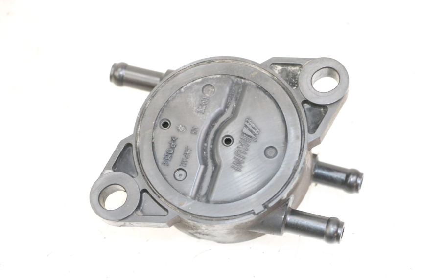 photo de RUBINETTO SERBATOIO PIAGGIO VESPA GRANTURISMO 200 (2004 - 2005) - Altra angolazione