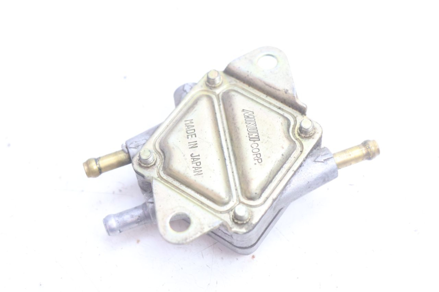 photo de RUBINETTO SERBATOIO APRILIA SCARABEO GT 125 (1999 - 2007) - Altra angolazione