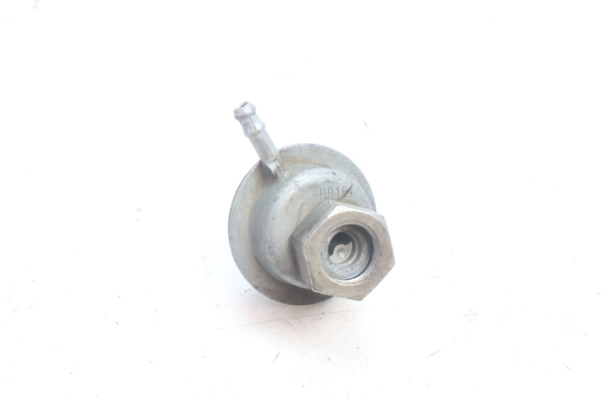 photo de RUBINETTO SERBATOIO HONDA SH 125 (2001 - 2003) - Zoom sullo stato d'uso