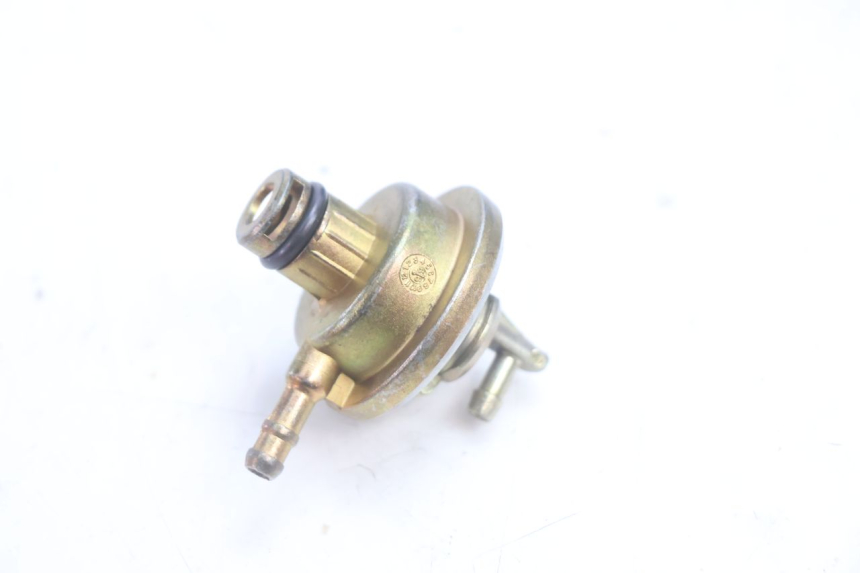 photo de RUBINETTO SERBATOIO YAMAHA SLIDER 50 (1999 - 2004) - Altra angolazione