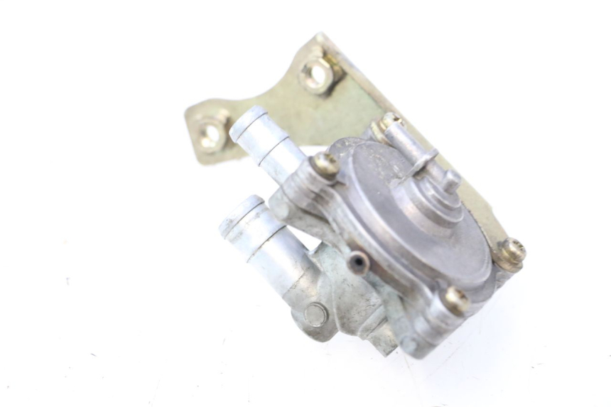 photo de RUBINETTO SERBATOIO HONDA ST PAN EUROPEAN 1100 (1990 - 2002) - Dettaglio del componente