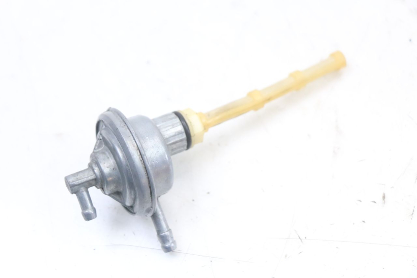 photo de RUBINETTO SERBATOIO PIAGGIO TYPHOON 50 (2000 - 2009) - Altra angolazione