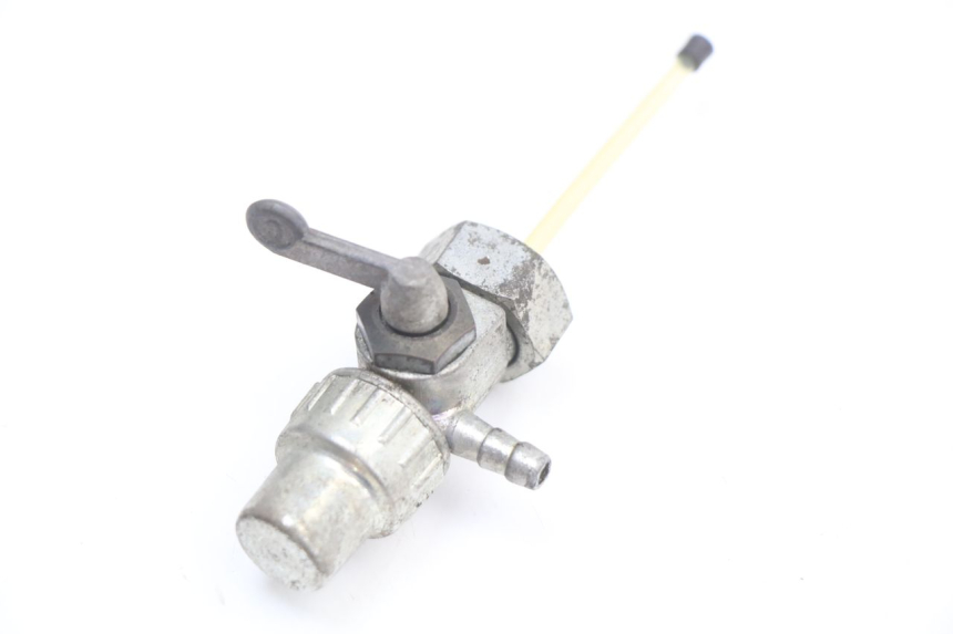 photo de RUBINETTO SERBATOIO HONDA WALLAROO DX 50 (1993 - 1996) - Zoom sullo stato d'uso