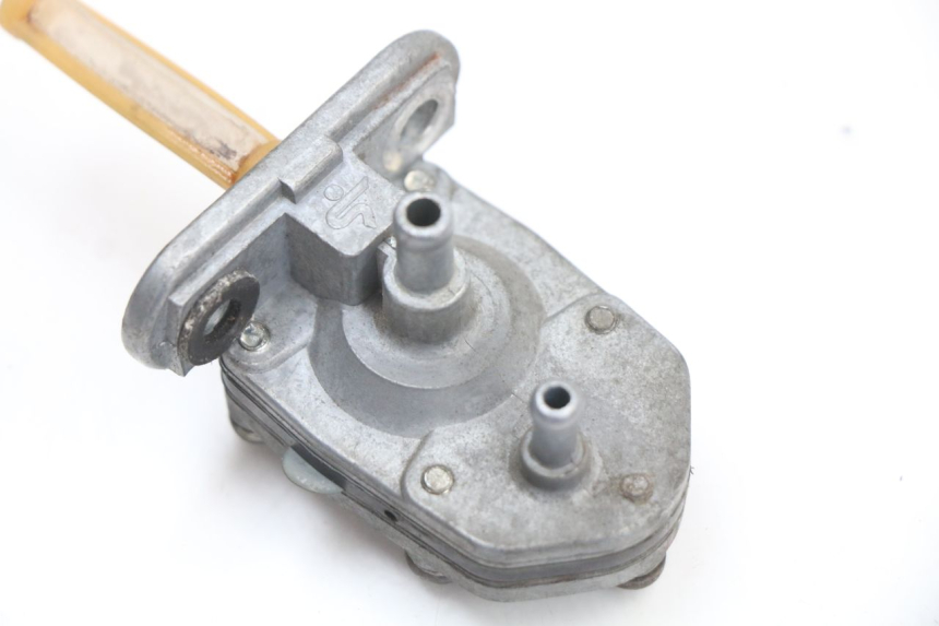 photo de RUBINETTO SERBATOIO YAMAHA YE ZEST 50 (1992 - 1998) - Altra angolazione