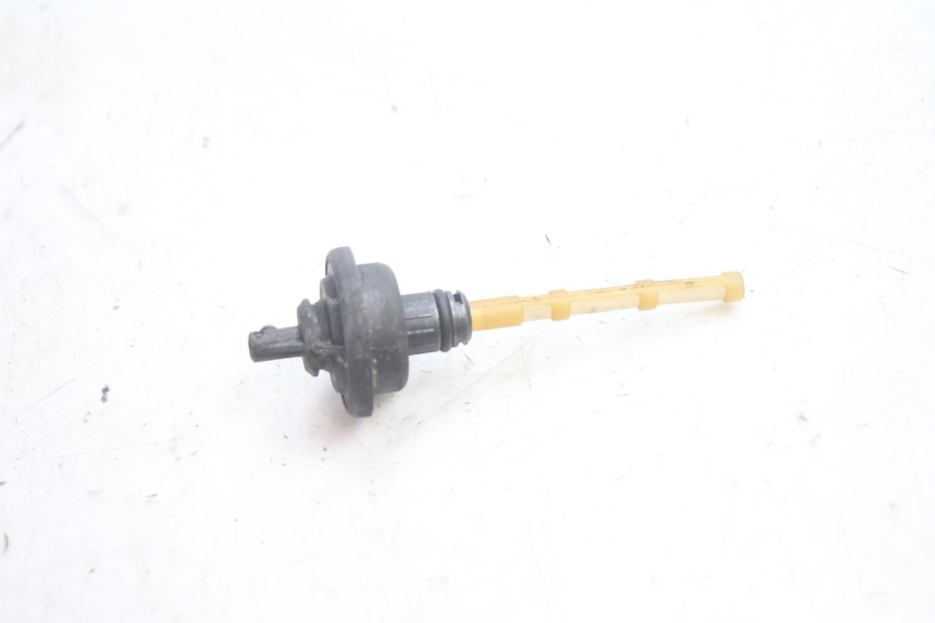 photo de DEPRESSIONE SERBATOIO YAMAHA YP MAJESTY 125 (2002 - 2006) - Altra angolazione