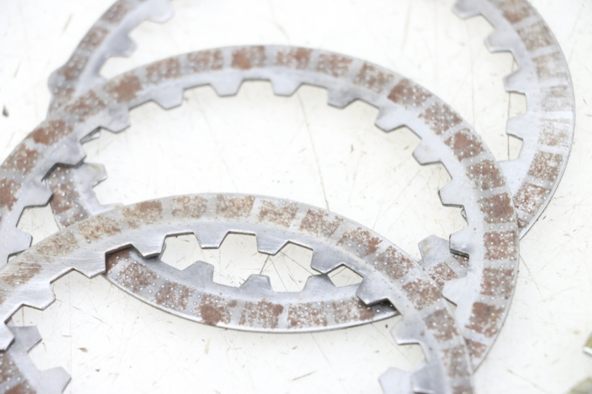 photo de DISCO FRIZIONE RIEJU MRT 50 (2009 - 2017) - Zoom sullo stato d'uso