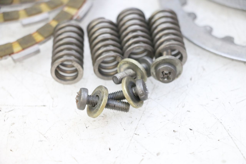 photo de DISCO FRIZIONE RIEJU MRT 50 (2018 - 2021) - Primo piano tecnico