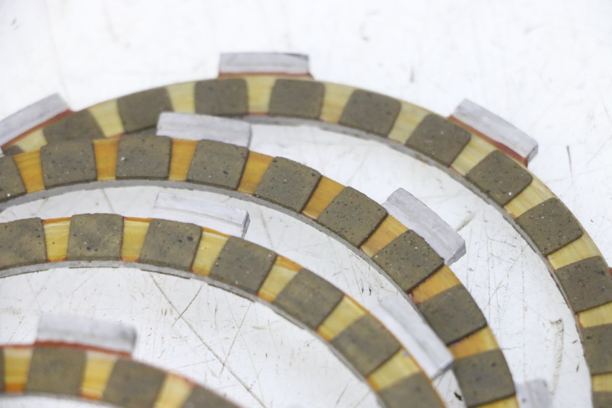 photo de DISCO FRIZIONE RIEJU MRT 50 (2018 - 2021) - Stato della superficie e materiale