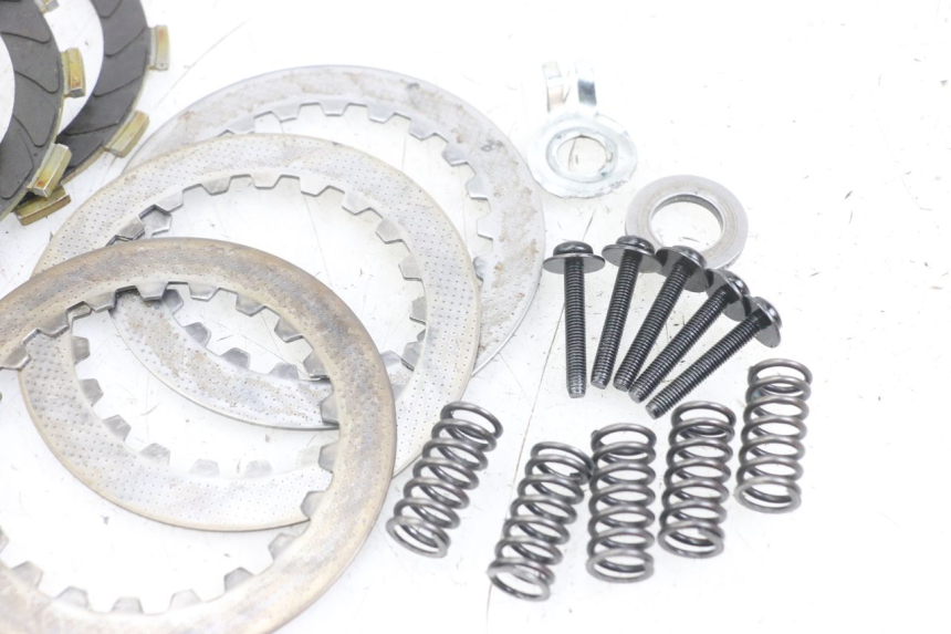 photo de DISCO FRIZIONE DERBI SENDA SM X-TREME 50 (2006 - 2010) - Primo piano tecnico