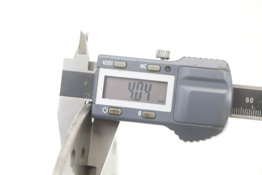 photo de DISCO FRENO POSTERIORE GILERA DNA 50 (2000 - 2007) - Altra angolazione