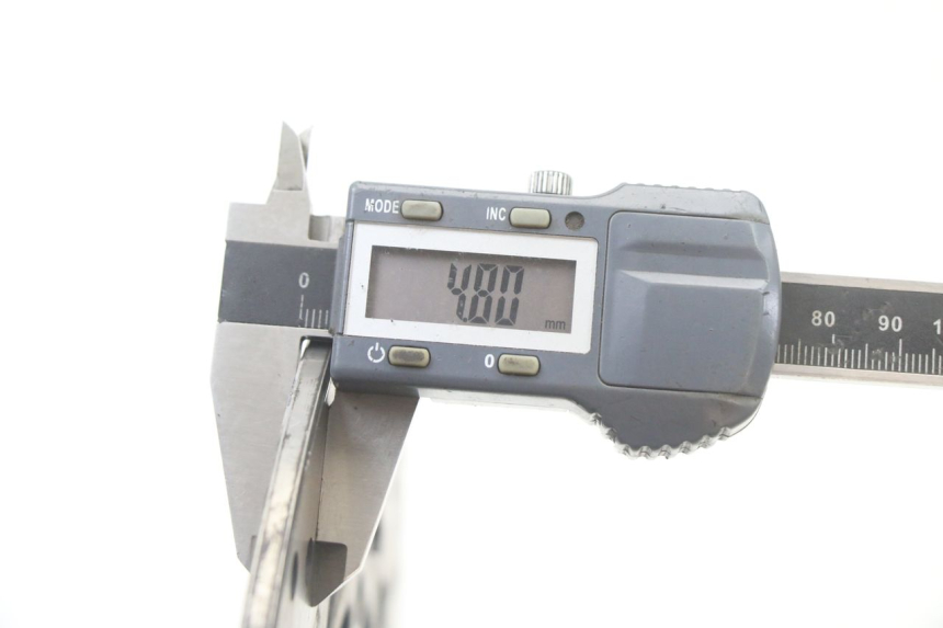 photo de DISCO FRENO POSTERIORE YAMAHA FZ6 FAZER S2 600 (2007 - 2011) - Primo piano tecnico