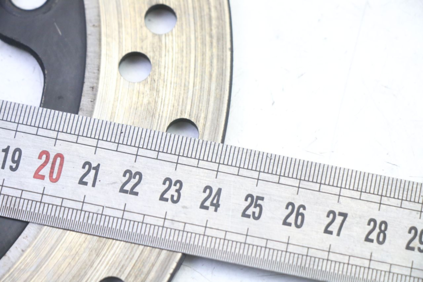 photo de DISCO FRENO POSTERIORE SUZUKI GSR 750 (2011 - 2017) - Altra angolazione